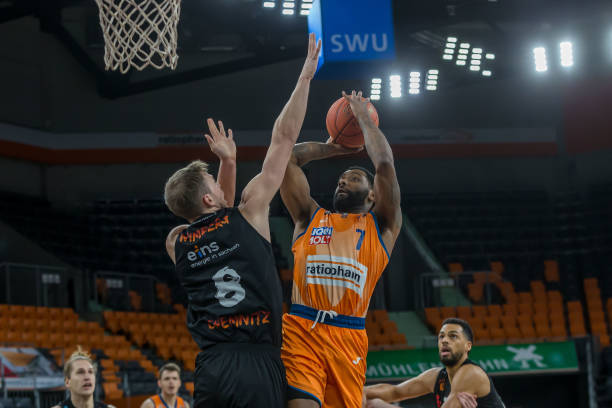 在追求年轻 在追求年轻